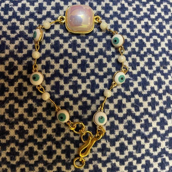 Beautifully handmade bracelet - Picture 3 of 3